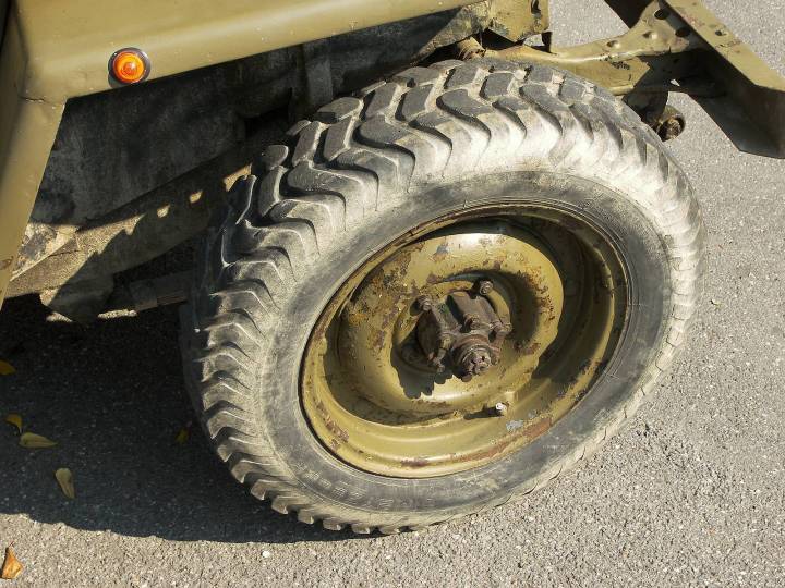 wheel-Jeep-Willys-military.jpg